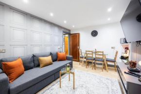 3 Bed 2 Bathroom River Thames Flat